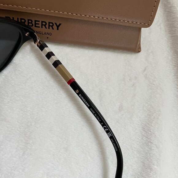 Burberry Women\
